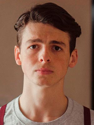 Энтони Бойл
Anthony Boyle